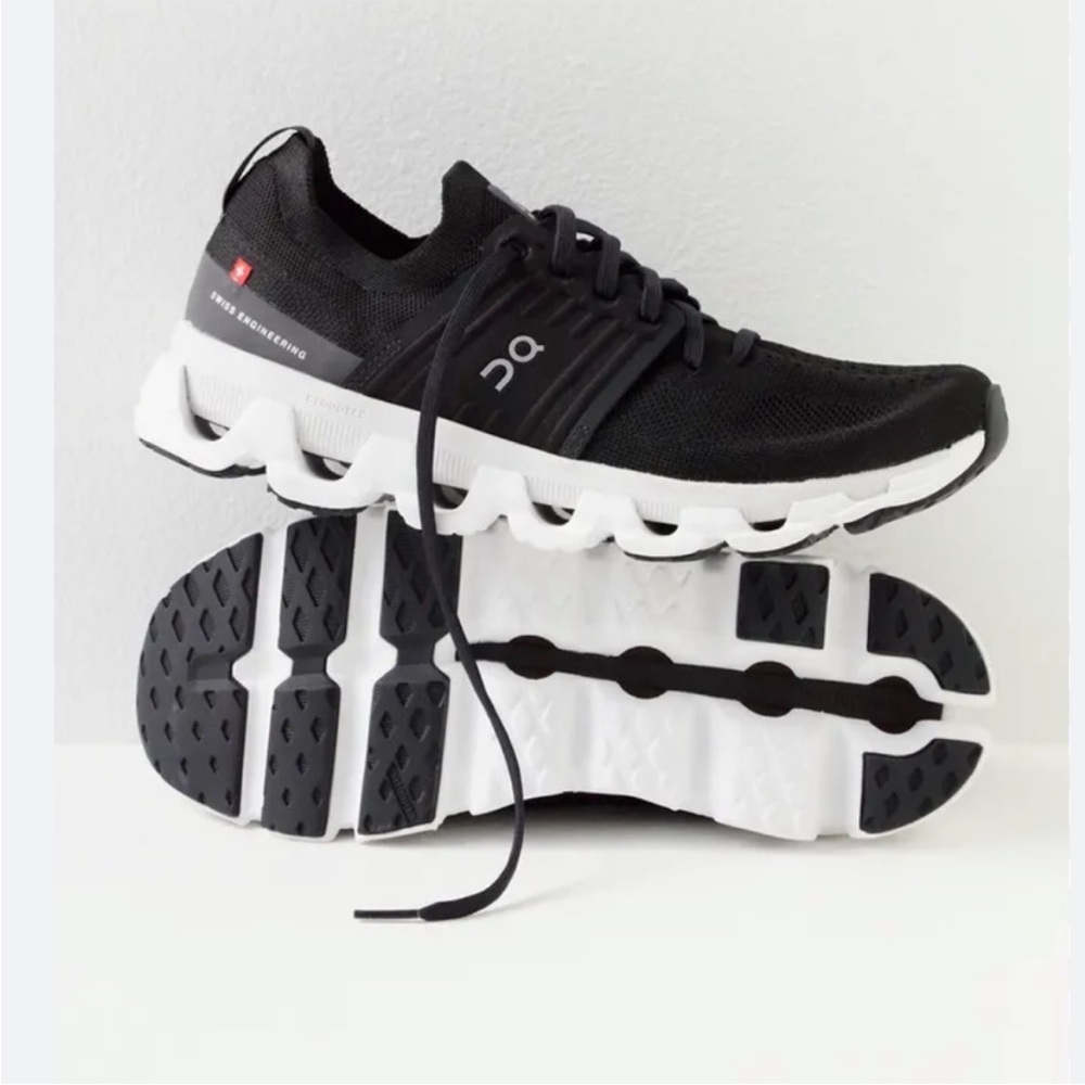 On Cloudswift 3 Running Color: All Black Shoe men 12.5 preowned